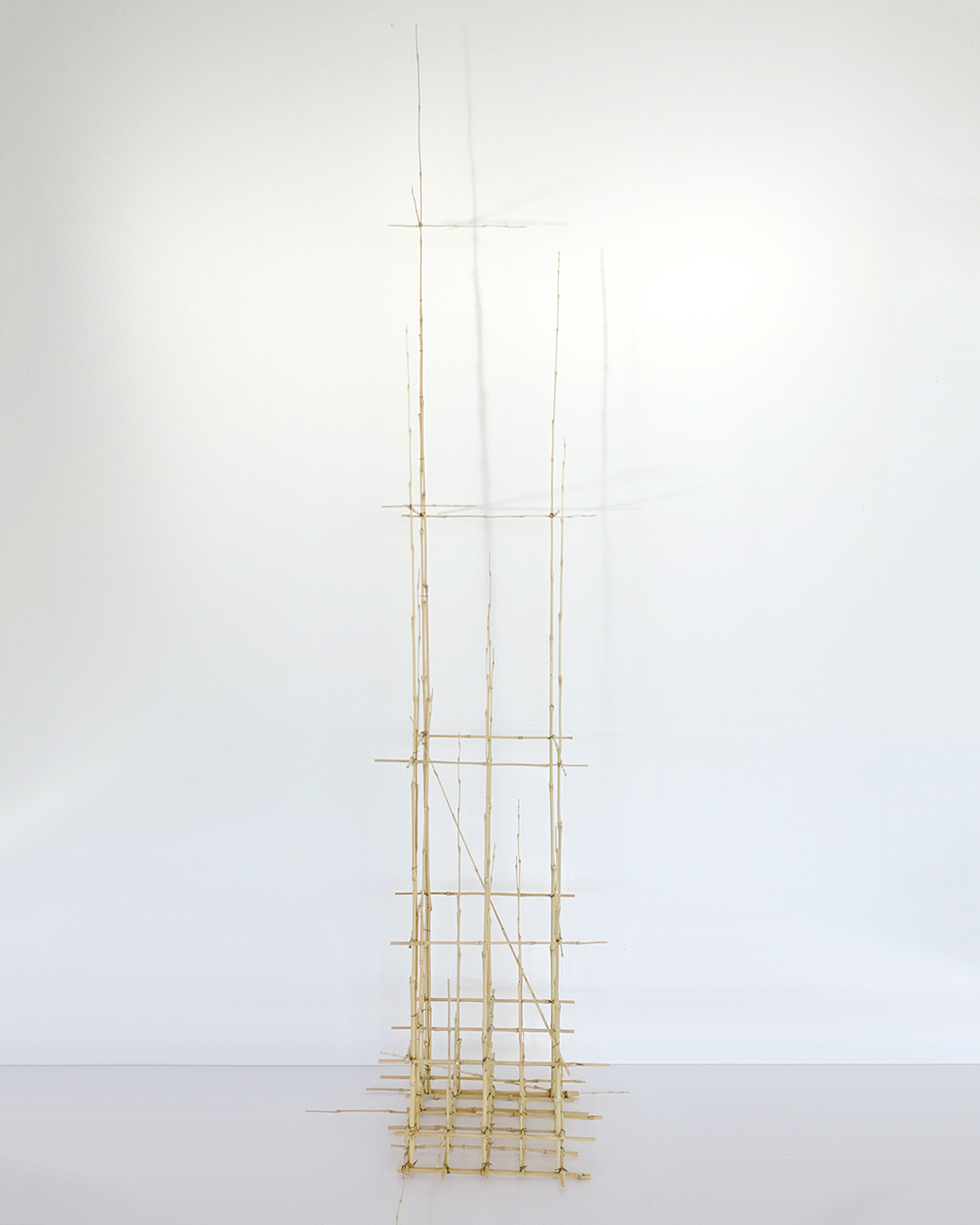 Sculpture 31 - 2023 - bambou, fil de fer - L 27 x P 29 x H 101 cm