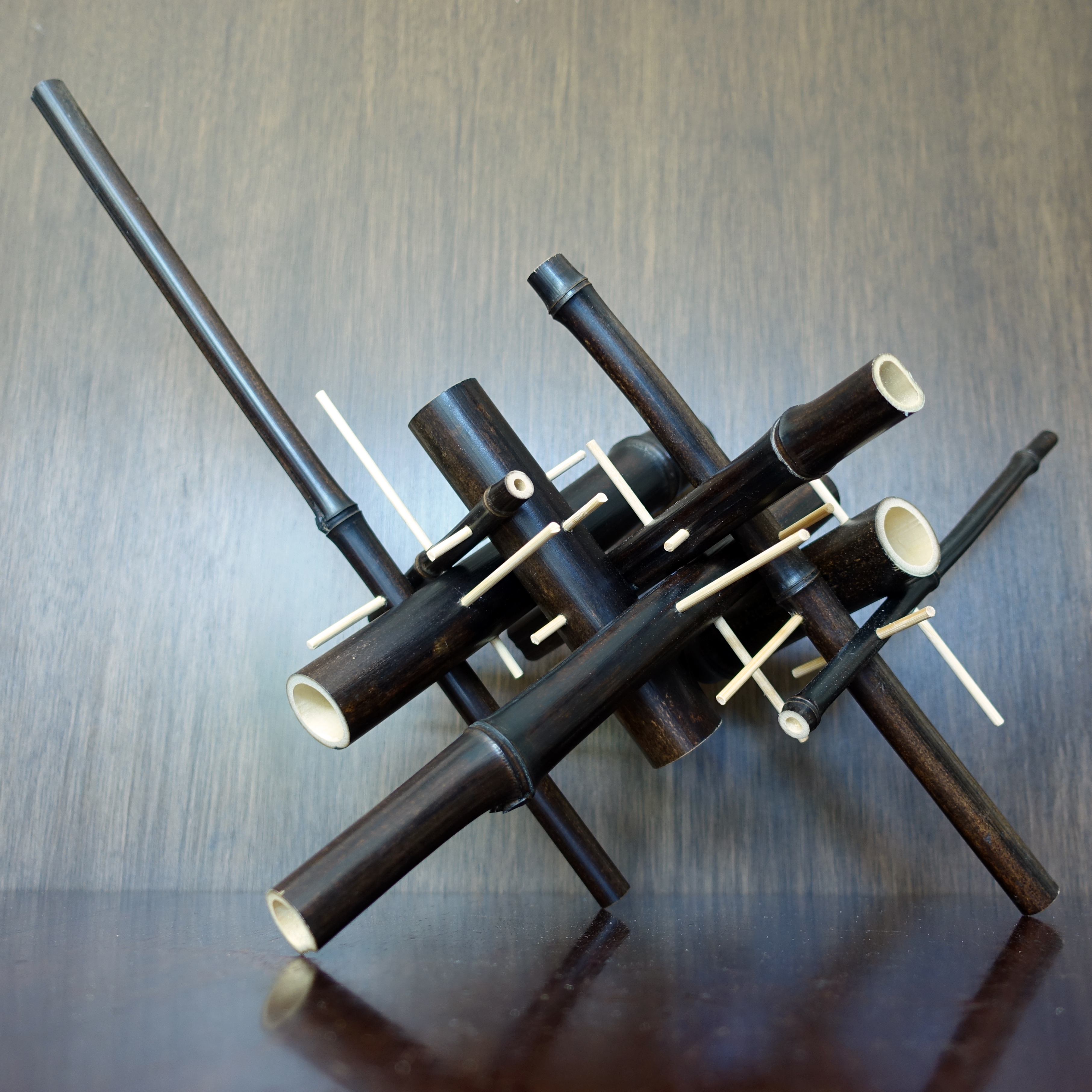 Sculpture 42 - bambou noir - L 45 x P 18 x H 18 cm