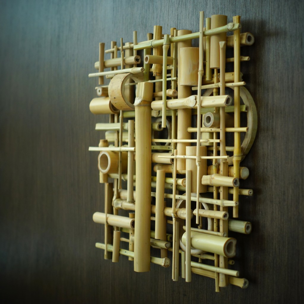 Sculpture 45 - 2025 - Bambou - L 21 x H 21 x P 3 cm